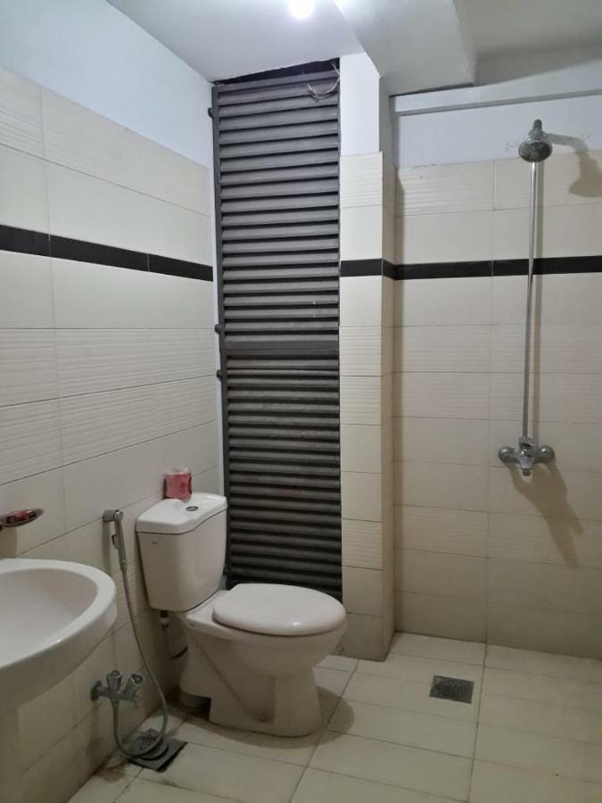 Fortville Hotel Lahore Exteriör bild